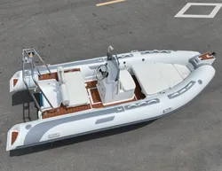 What Makes a Recreational Boat the Perfect Choice for Your Leisure Time?